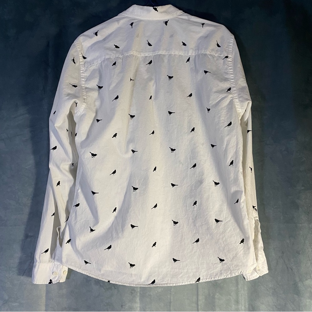 White Button Down Shirt Black Bird All Over Print Women’s Sz L Acadamia Unique - Picture 2 of 9